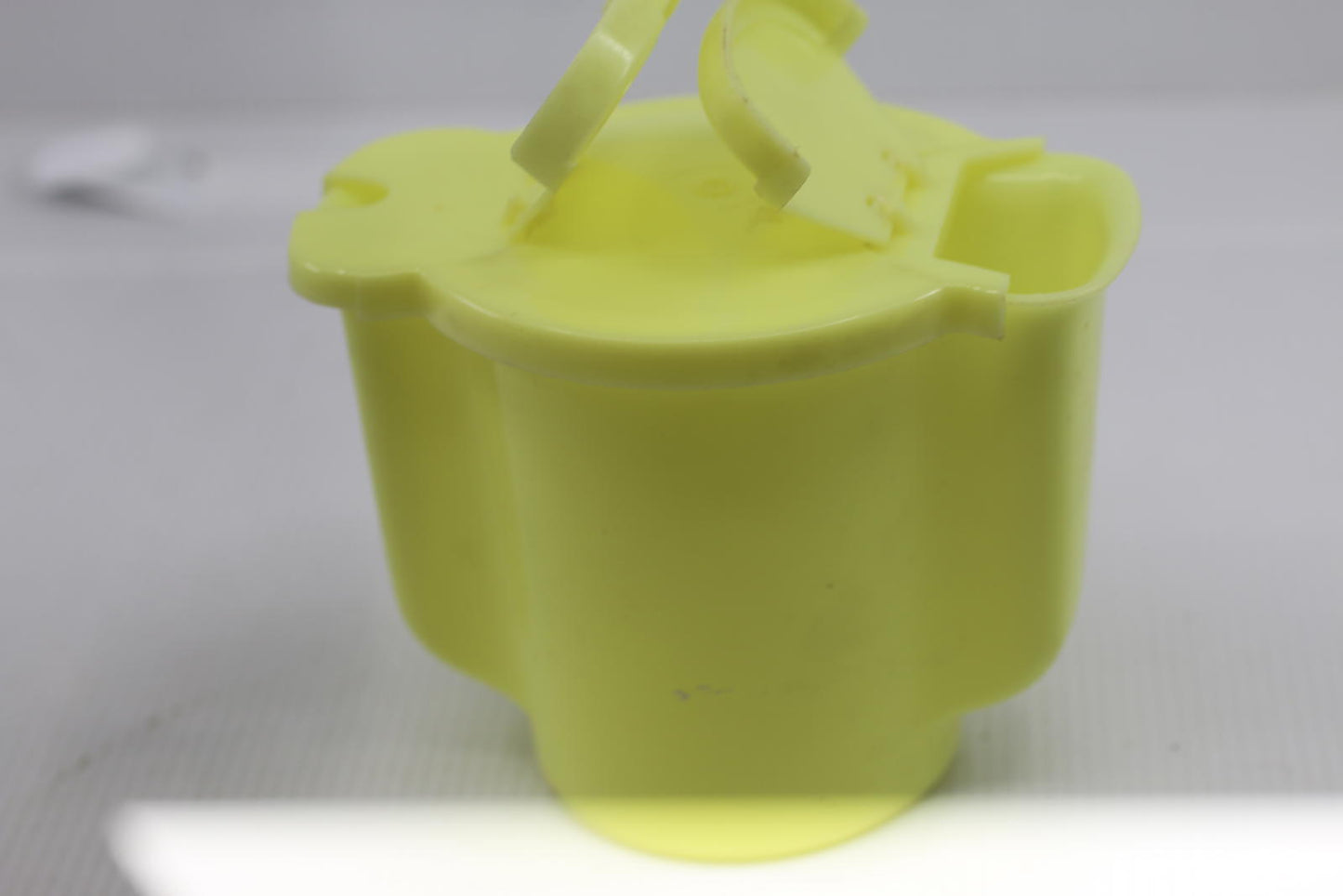 Vintage Tupperware Yellow Creamer Sugar Pot w Hinged Lid 577-9