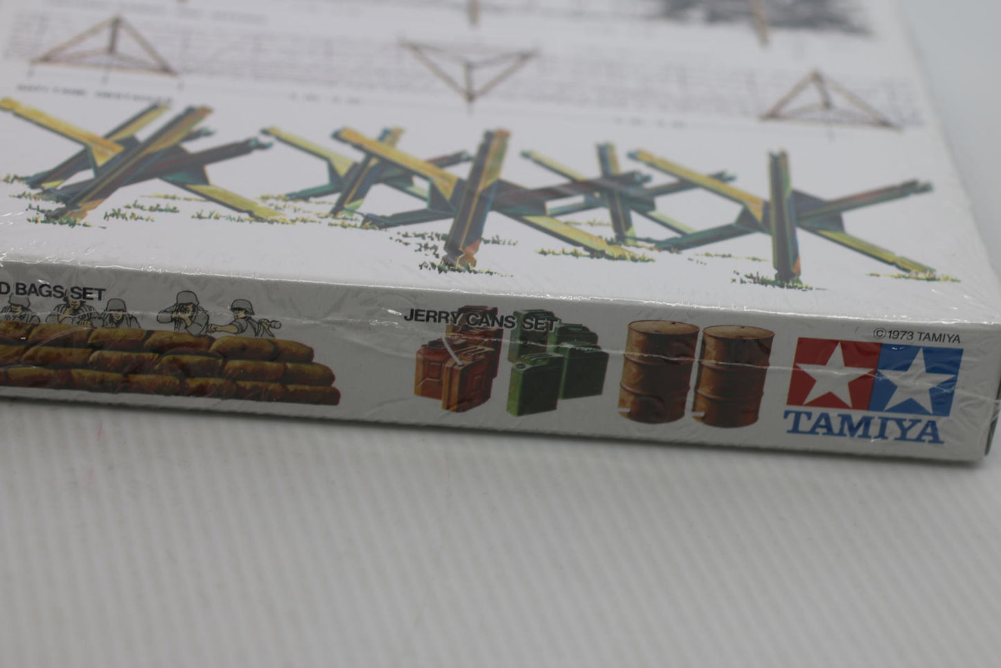 Tamiya 1/35 SCALE BARRICADE SET Model Kit 35027 SEALED IN BOX