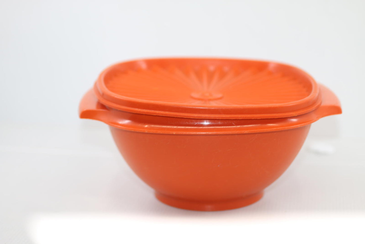 Tupperware 860-5 Servalier 6 cup lot of 2 Bowl Yellow & Orange Vintage W/Lid