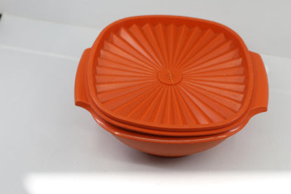 Tupperware 860-5 Servalier 6 cup lot of 2 Bowl Yellow & Orange Vintage W/Lid