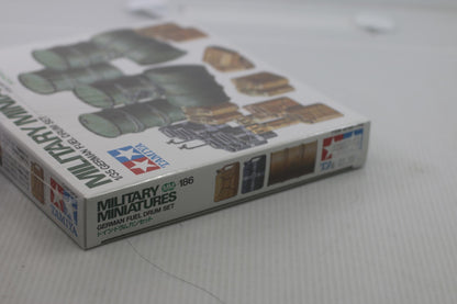 Tamiya 1/35 WWII German Fuel Drum Set Military Miniatures Model Kit 186 MISP NEW