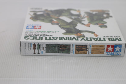 Tamiya 35193 1/35 Scale Military Model Kit WWII German Infantry Mortar Team Set