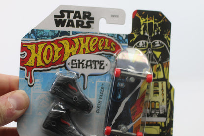 Mattel Hot Wheels Skate Fingerboards Star Wars DARTH VADER - NEW