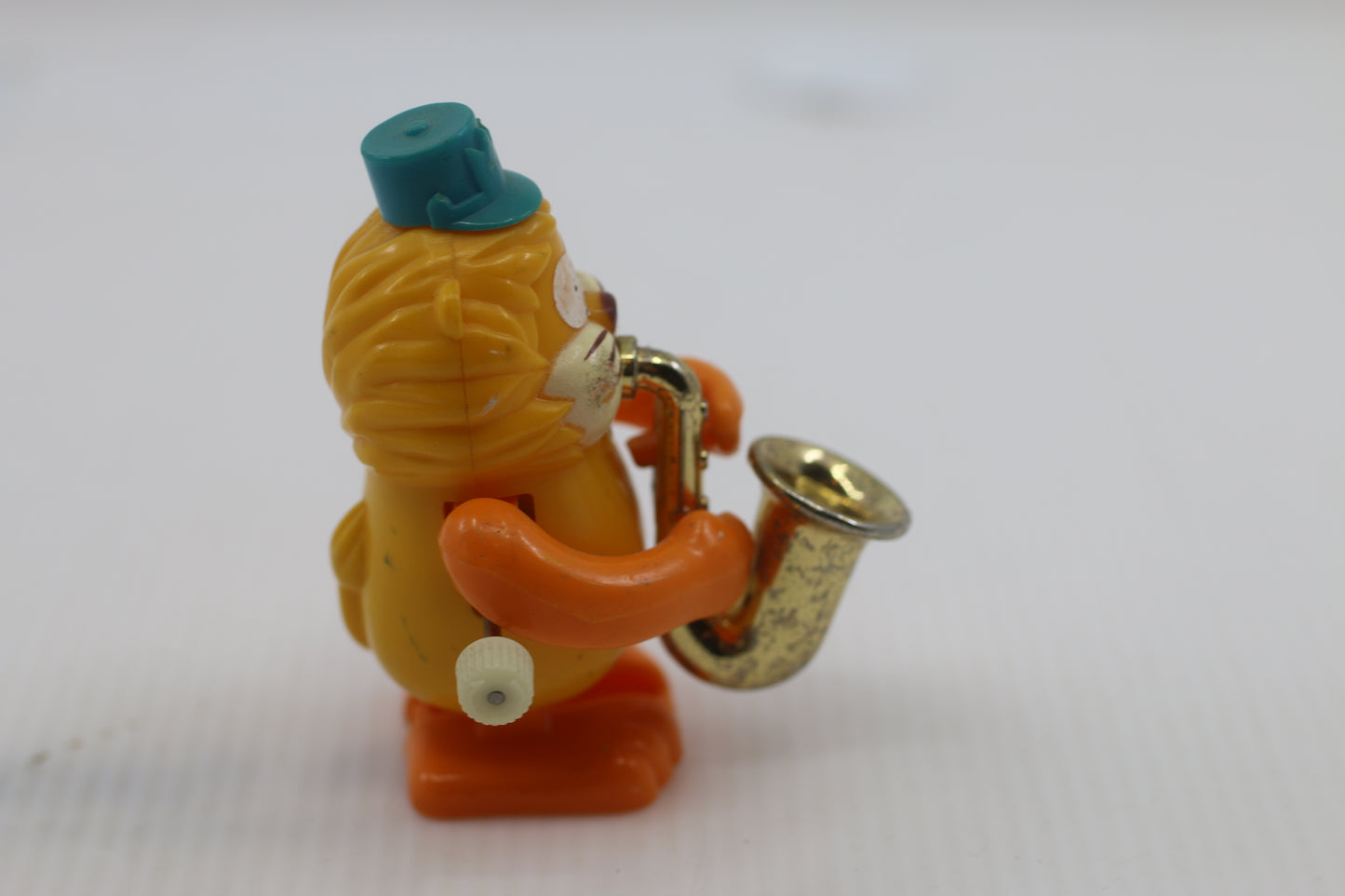 Vintage TOMY Wind-Up Lion Cat Playing Saxophone – Figure toy 1970s
