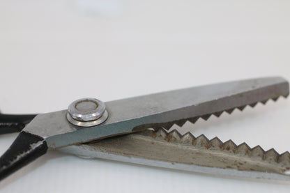 Vintage Pinking Shears Zig Zag Scissors – Sewing Fabric Tool