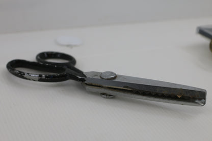 Vintage Pinking Shears Zig Zag Scissors – Sewing Fabric Tool