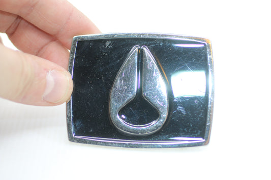 Nixon Metal Belt Buckle – Chrome Finish – Streetwear Accessory