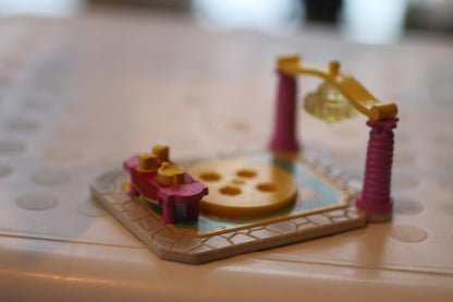 Vintage Polly Pocket Styled Galoob MyPretty Dollhouse Accessory Castle Courtyard