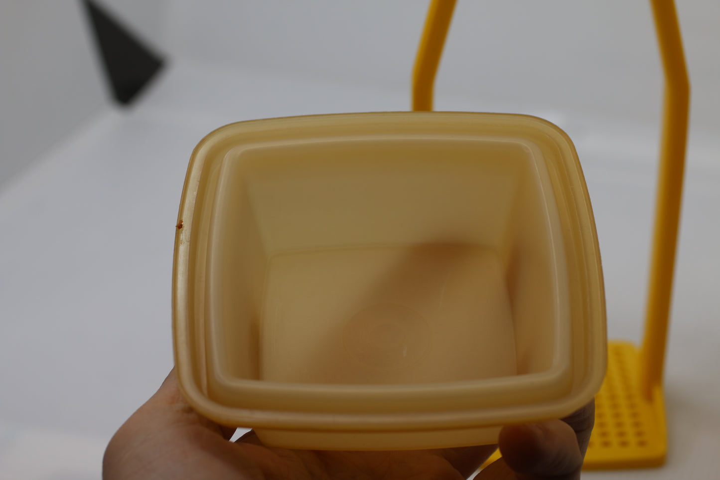 Tupperware Pickle Keeper Mustard Yellow With Lid And Matching Lifter, #1330-2
