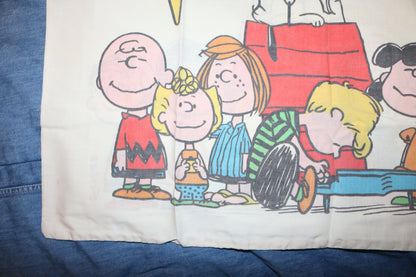 Vintage Peanuts Snoopy Pillowcase – Happiness Quote – 70s 80s – See Flaws