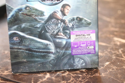 Jurassic World Monde Jurassic English & Français Blu-ray + DVD + Digital HD
