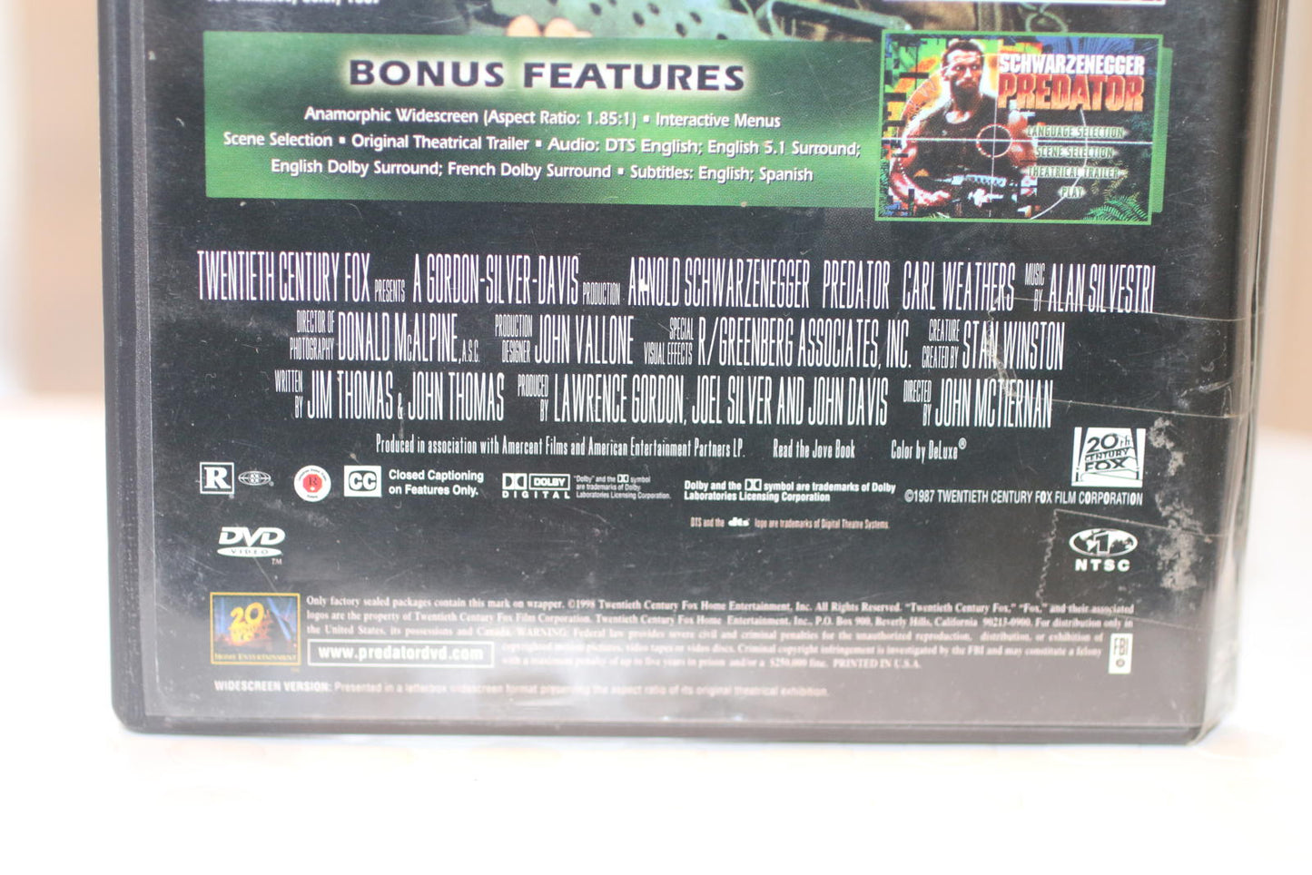 Predator DVD Starring Schwarzenegger - Enhanced Widescreen french & English
