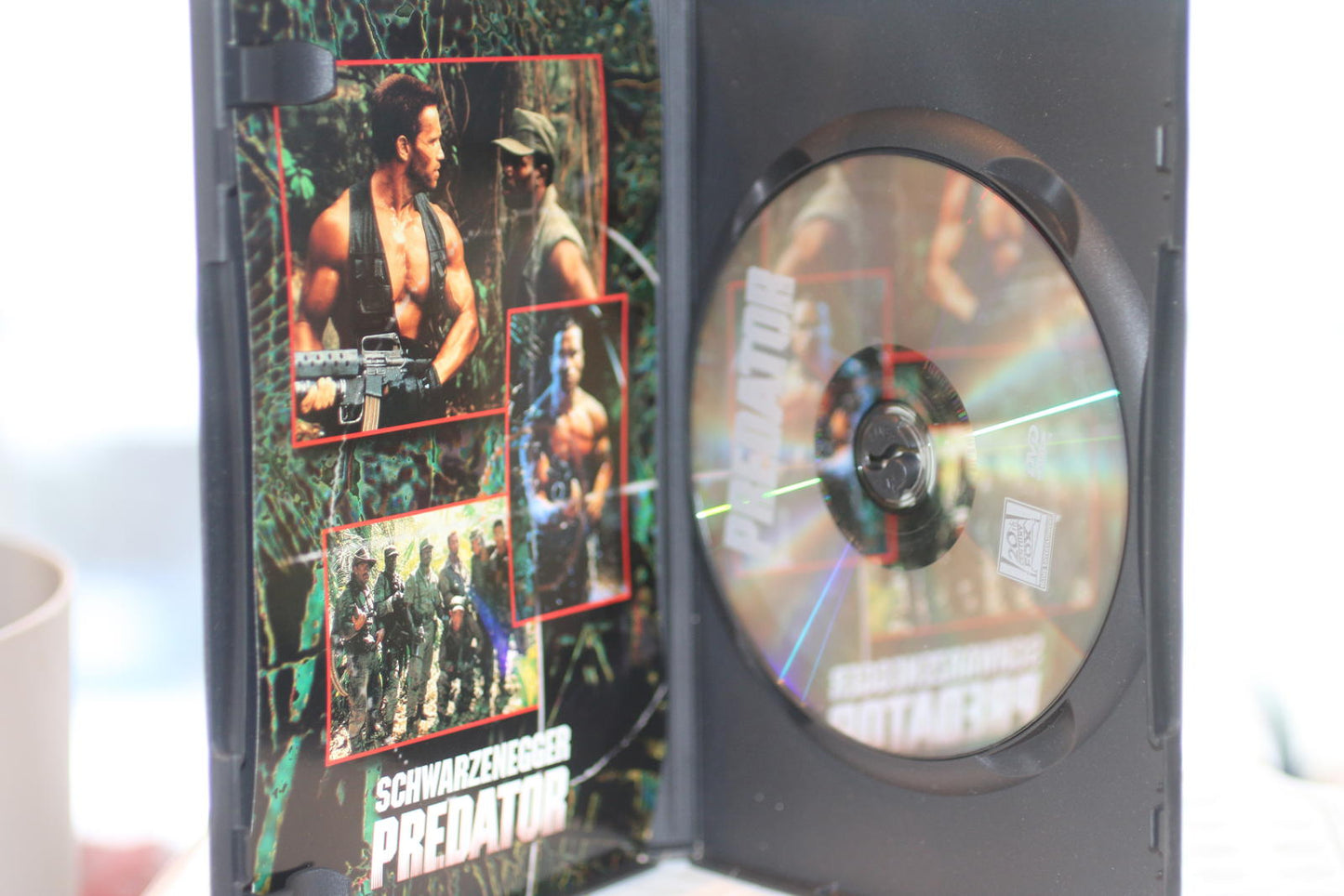 Predator DVD Starring Schwarzenegger - Enhanced Widescreen french & English