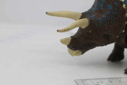 Jurassic World Triceratops Camp Cretaceous Primal Attack Sound Strike Figure