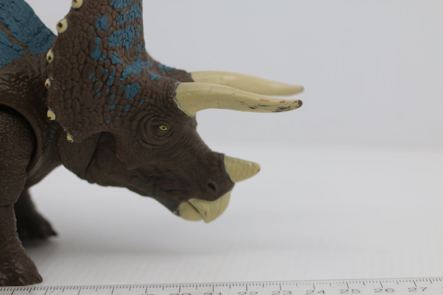 Jurassic World Triceratops Camp Cretaceous Primal Attack Sound Strike Figure