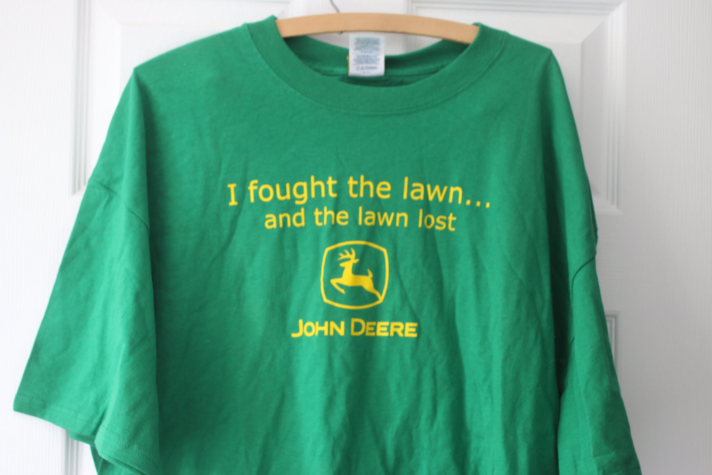 John Deere T-Shirt Green “I Fought the Lawn” Logo Size 2XL NWT w/ tag