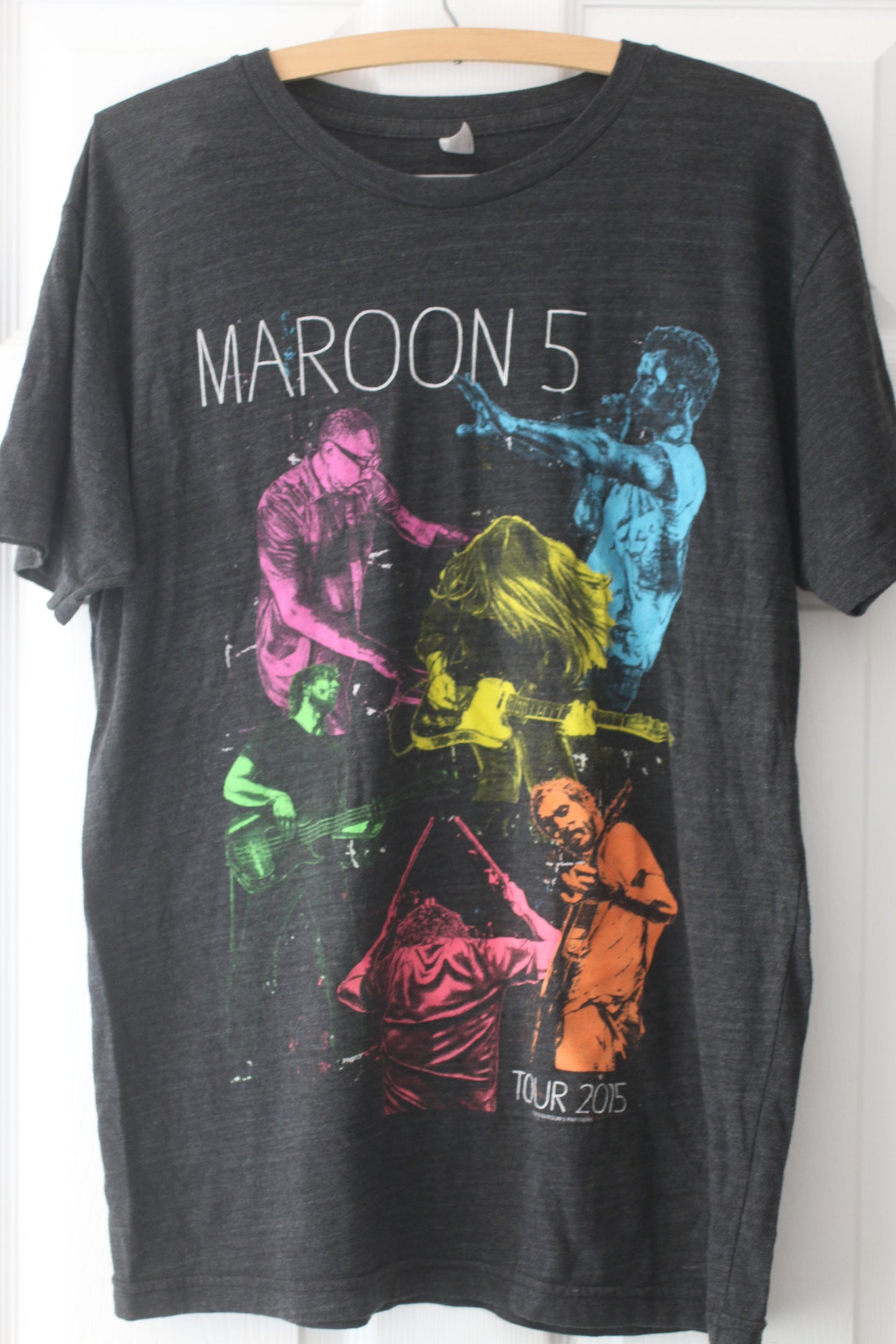 Maroon 5 Tour 2015 Concert T-Shirt Multicolor Graphic Band Tee