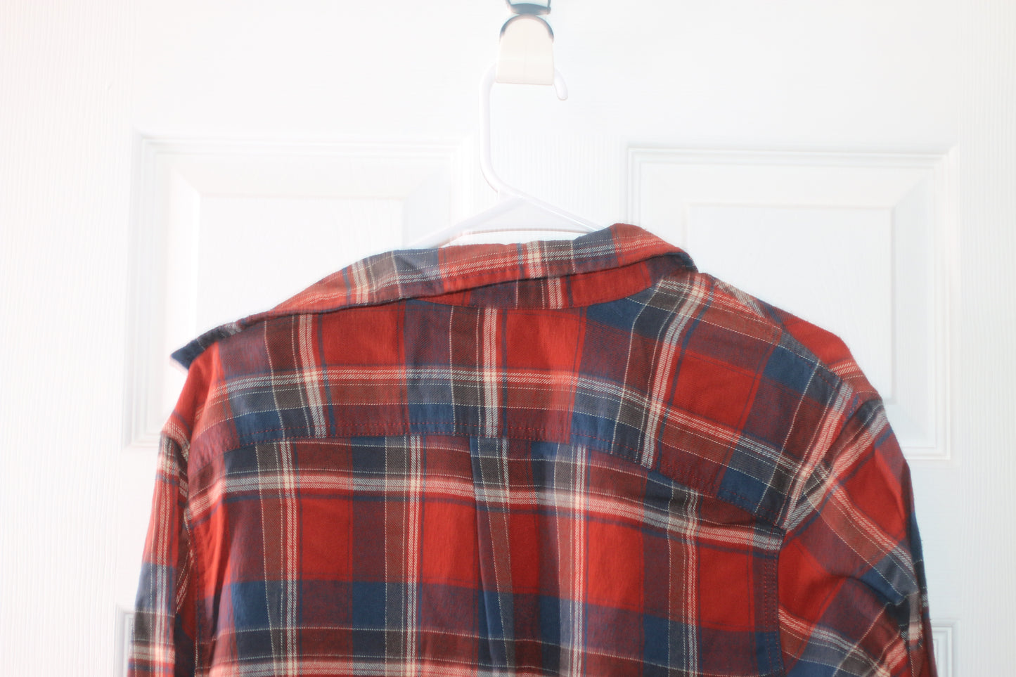 Burton Size M Red Tartan Long Sleeved Shirt Medium 38" 40"