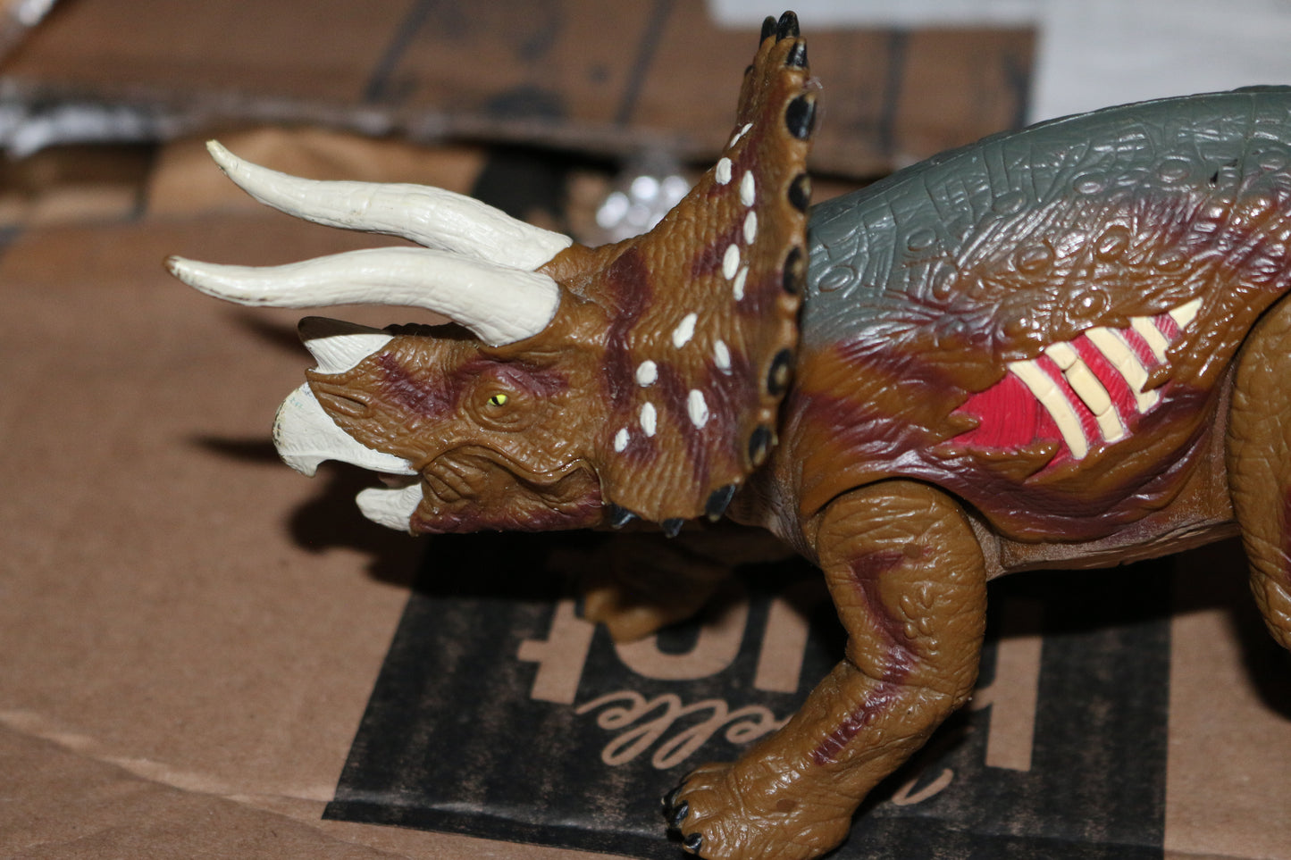 Jurassic Park Triceratops Dinosaur Action Figure Jp3 Vtg 2000 Hasbro Dino Roars