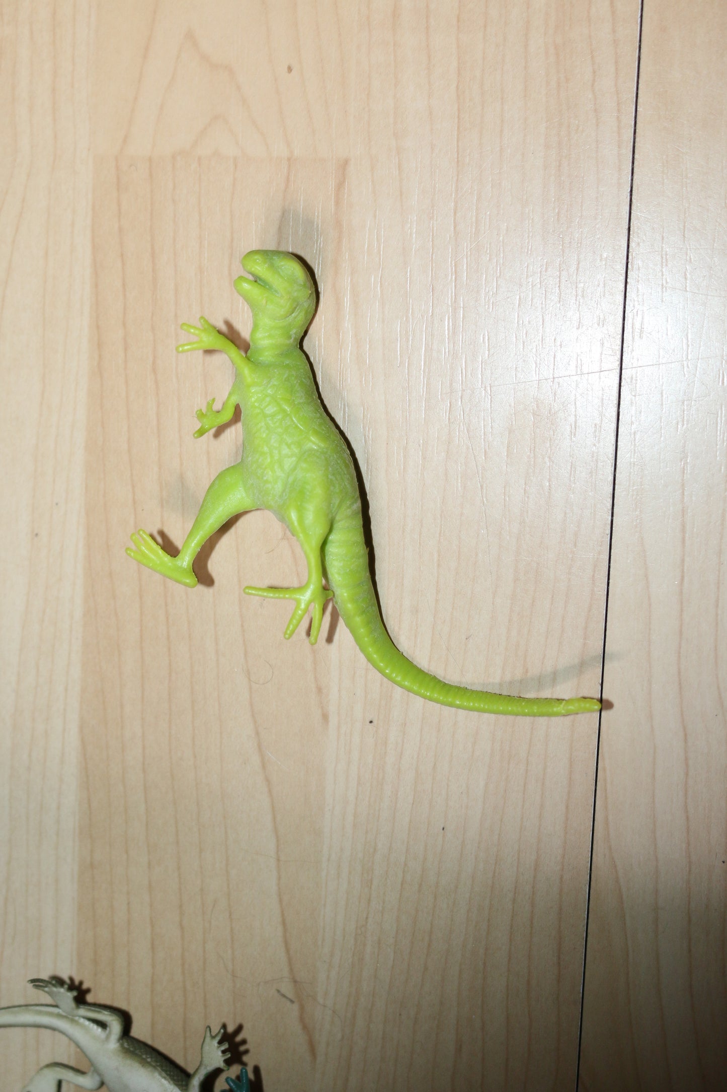 Vintage Green Lizard Reptile Dinosaur Toy Figure Tyrannosaurus Rex Dino