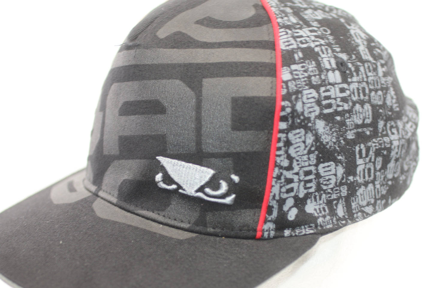 TapouT “Simply Believe” Flex Fit Cap S/M Black MMA UFC Style Hat