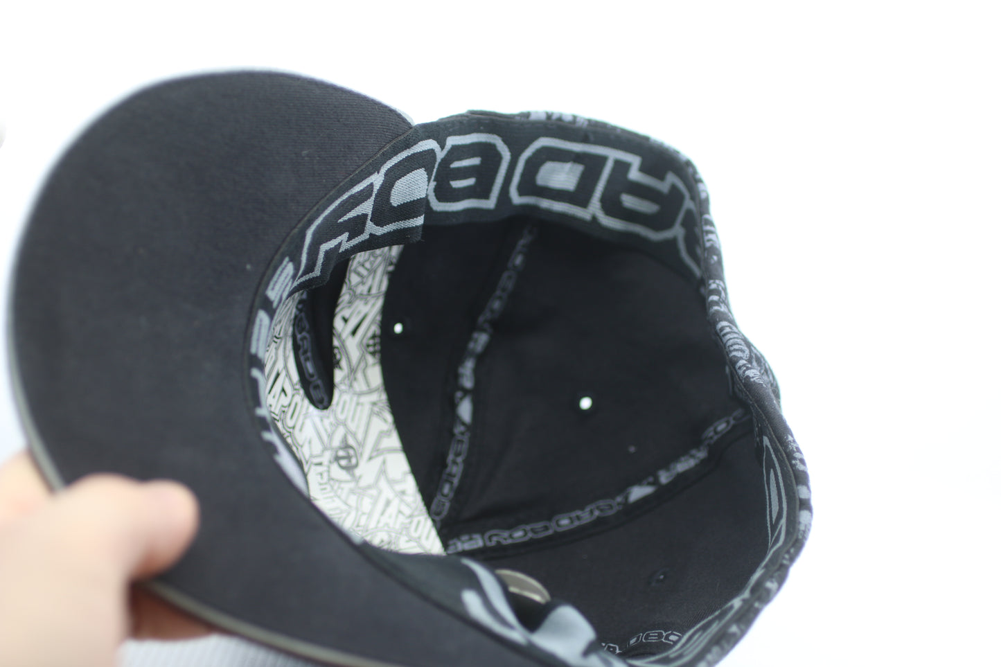 TapouT “Simply Believe” Flex Fit Cap S/M Black MMA UFC Style Hat