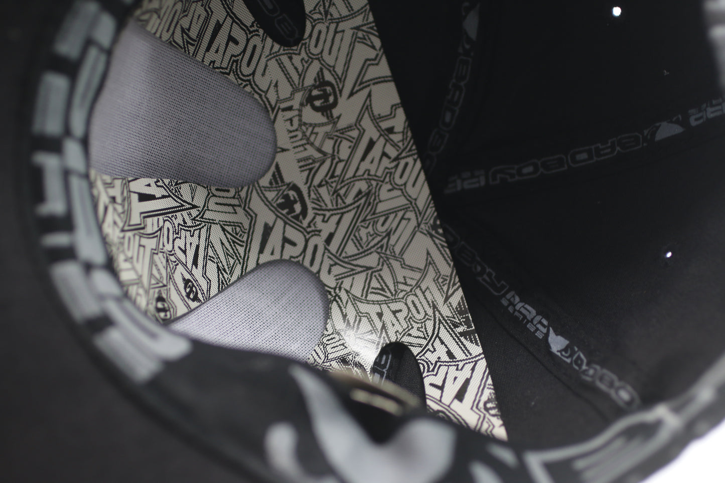 TapouT “Simply Believe” Flex Fit Cap S/M Black MMA UFC Style Hat