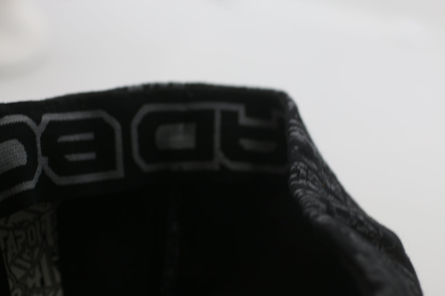 TapouT “Simply Believe” Flex Fit Cap S/M Black MMA UFC Style Hat