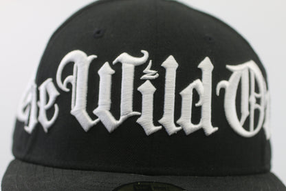 New Era 59FIFTY “The Wild Ones” Fitted Cap Black White Size 7 1/4 – Worn