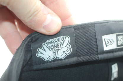 New Era 59FIFTY “The Wild Ones” Fitted Cap Black White Size 7 1/4 – Worn