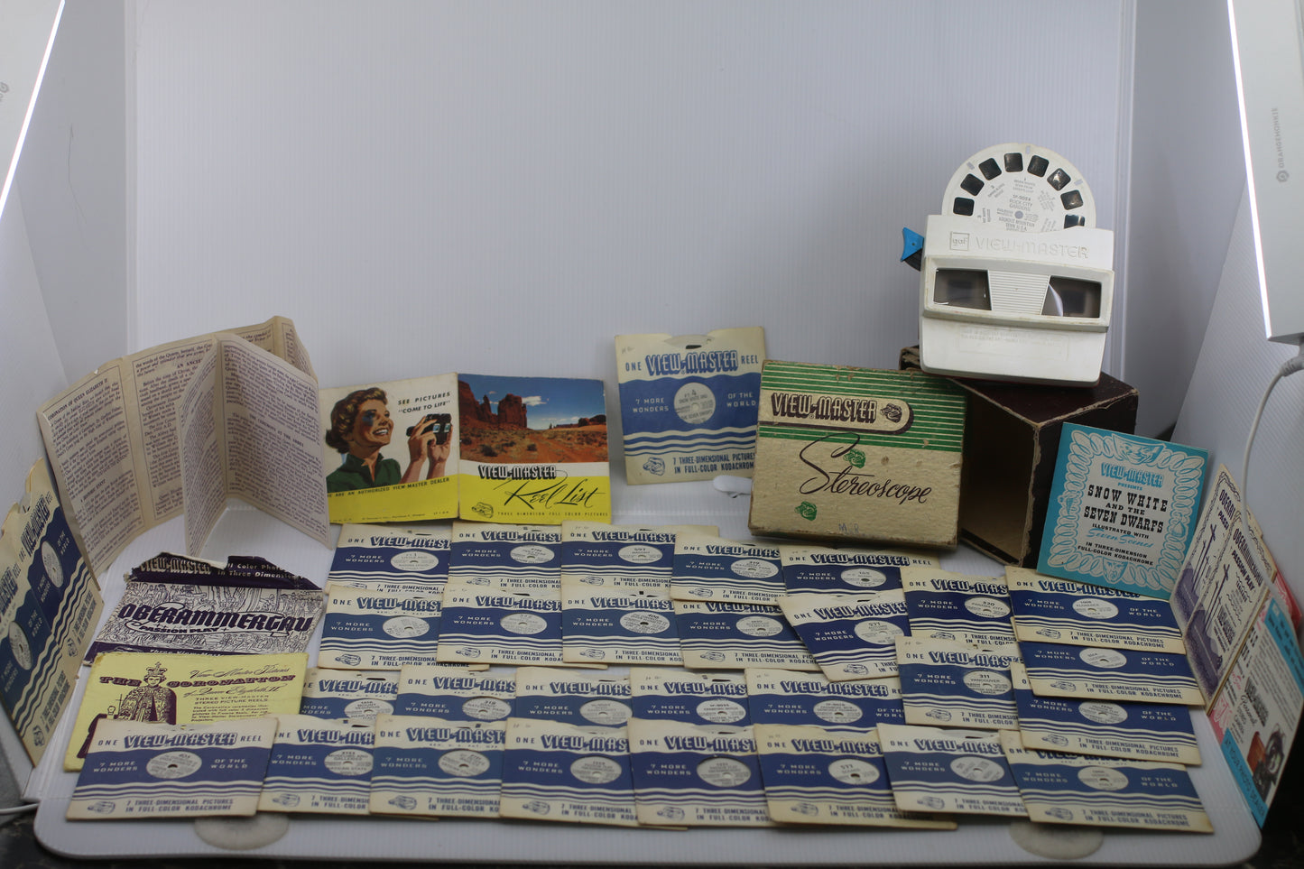 Vintage View-Master Lot w/ Viewer + 30+ Reels FT Snow White Coronation Banff Vatican