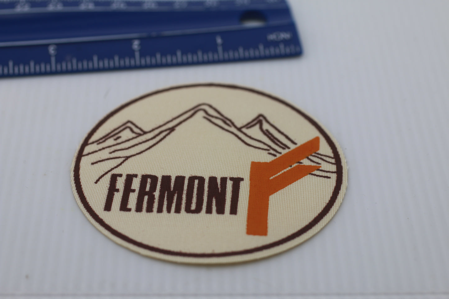 Souvenir 1980's Rare sticker Fermont Montagne Québec Canada