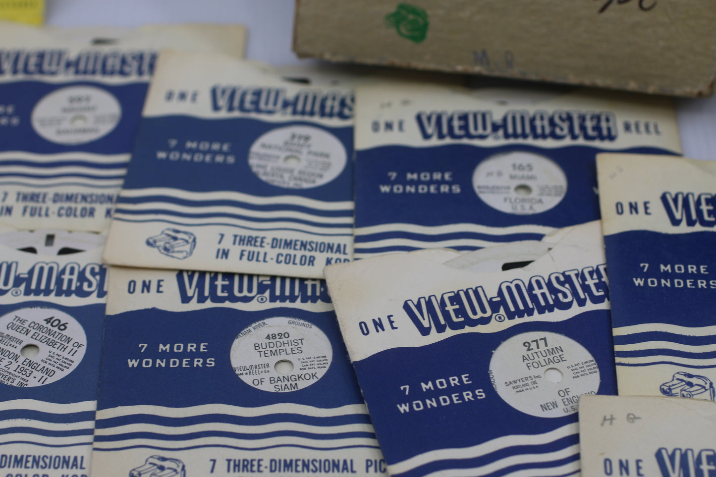 Vintage View-Master Lot w/ Viewer + 30+ Reels FT Snow White Coronation Banff Vatican