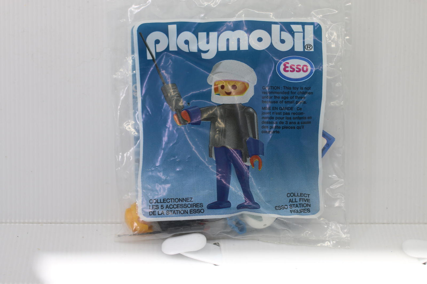 Vintage PLAYMOBIL ESSO Man with Radio and Helmet 1985 SEALED Figurine New rare
