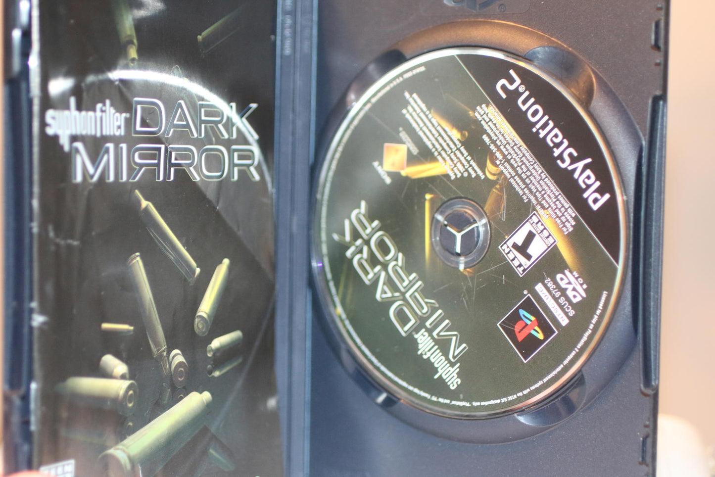 PlayStation 2 Syphon Filter Dark Mirror vIDEO Game