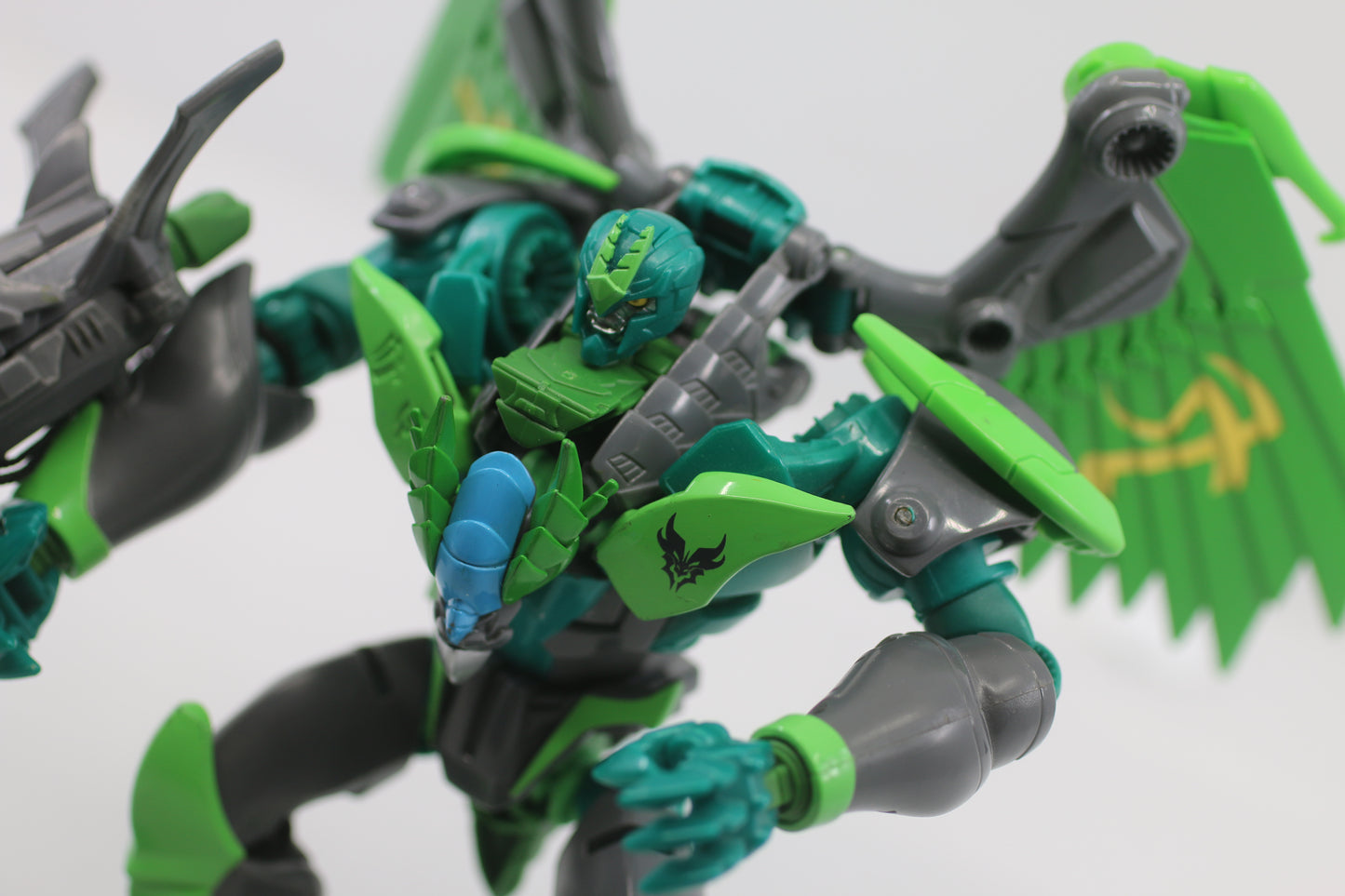 Transformers Grimwing Complete Prime Beast Hunters Voyager Class