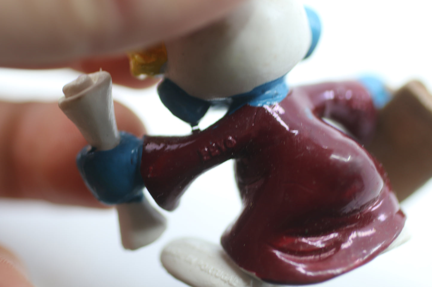 PEYO SCHLEICH VTG 1981 SMURFS # 20130 BROWN GRADUATE SMURF PVC FIGURINE