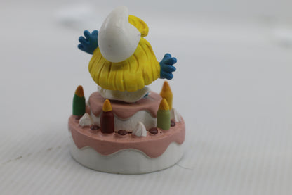 RARE SMURFS 20704 Surprise Party Smurfette 50th Birthday Cake Smurf PVC FigureRARE SMURFS 20704 Surprise Party Smurfette 50th Birthday Cake Smurf PVC Figure