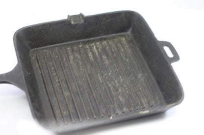 Vintage Old Mountain Cast Iron Square Grill Pan 10" Ribbed Skillet