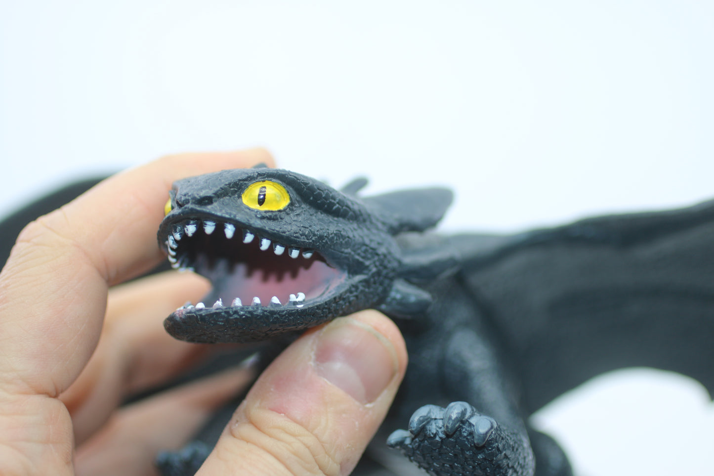 How to Train Your Dragon Toothless Night Fury Dragon Figure 2012 toy