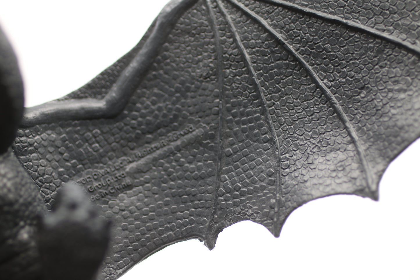 How to Train Your Dragon Toothless Night Fury Dragon Figure 2012 toy