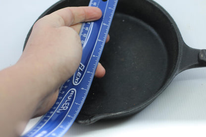 Small Cast Iron Skillet Frying Pan 7in Pre-Seasoned Heavy Duty