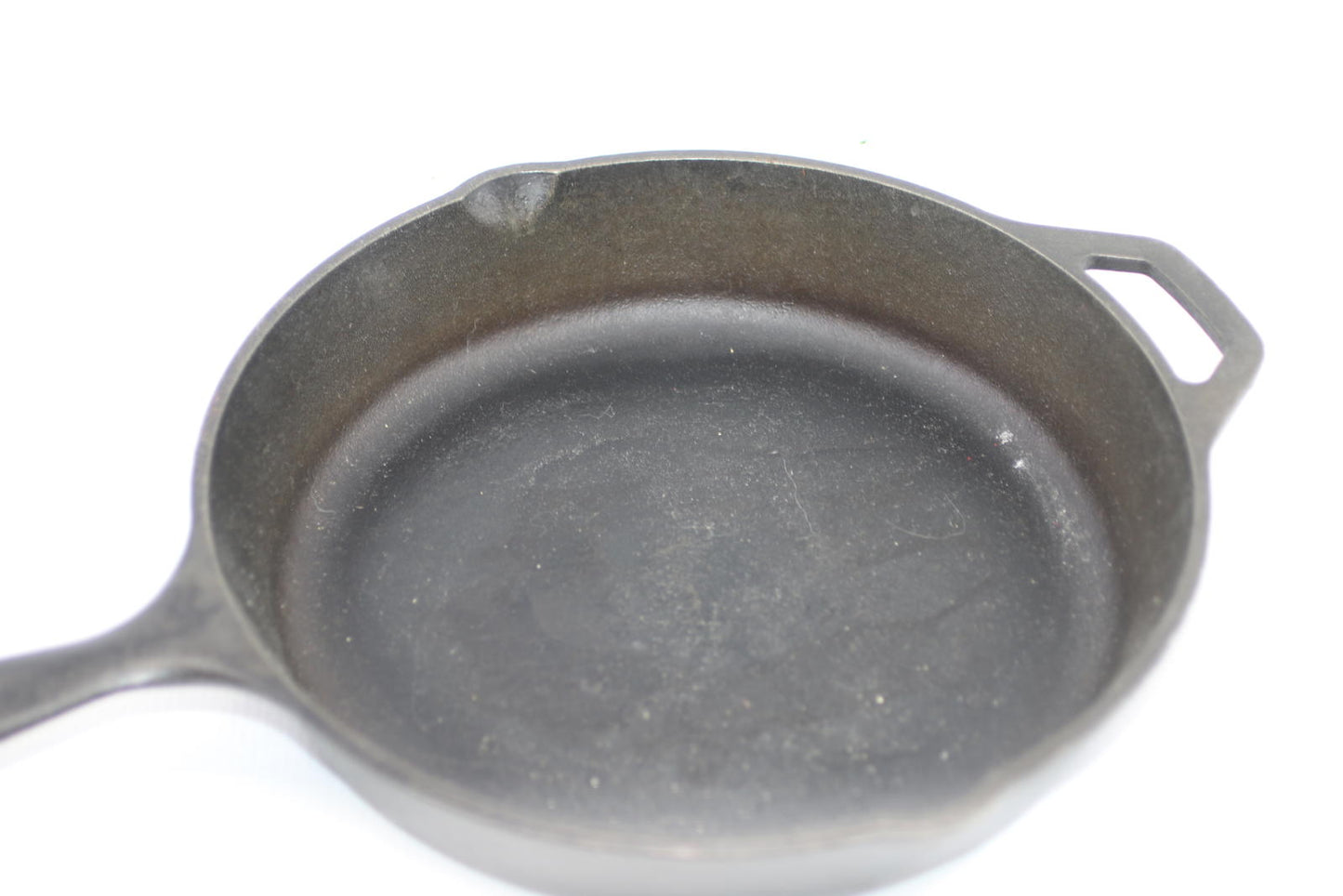 Lodge USA 8SK Cast Iron Skillet 10.25in Frying Pan Pre-Owned