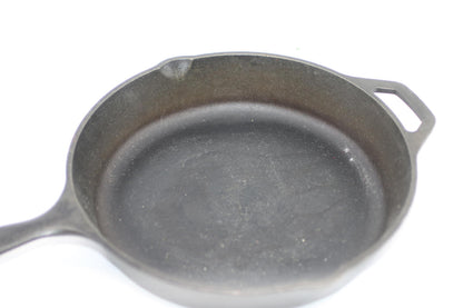 Lodge USA 8SK Cast Iron Skillet 10.25in Frying Pan Pre-Owned