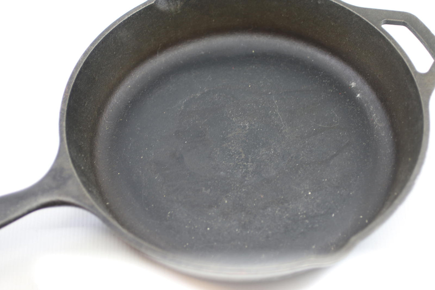 Lodge USA 8SK Cast Iron Skillet 10.25in Frying Pan Pre-Owned