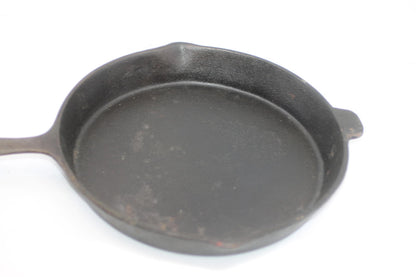 12in Cast Iron Skillet Frying Pan Dual Spout Made in China
