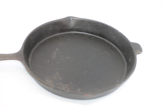 12in Cast Iron Skillet Frying Pan Dual Spout Made in China