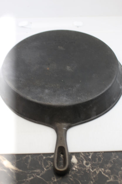 12in Cast Iron Skillet Frying Pan Dual Spout Made in China