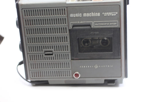 Vintage GE gENERAL ELECTRIC 6/6 Music Machine Cassette Recorder Portable