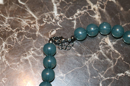 Vintage Big ball Turquoise blue beads necklace Adjustable 1960's style